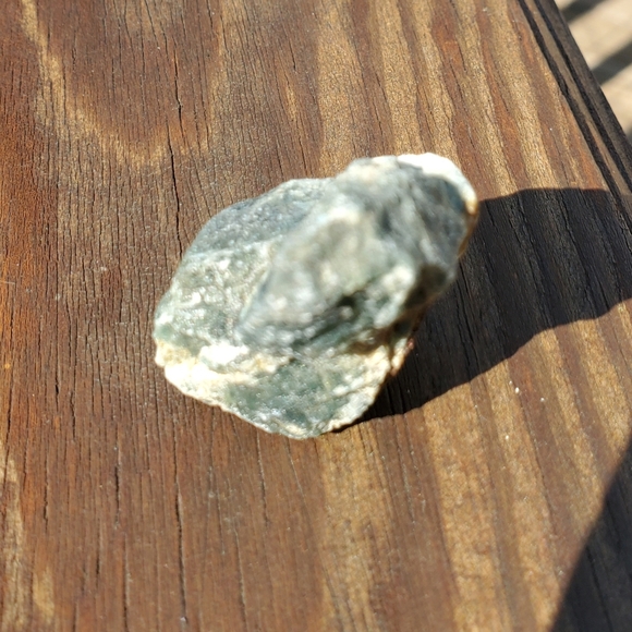 #8 Raw Apatite Crystal - Picture 8 of 10